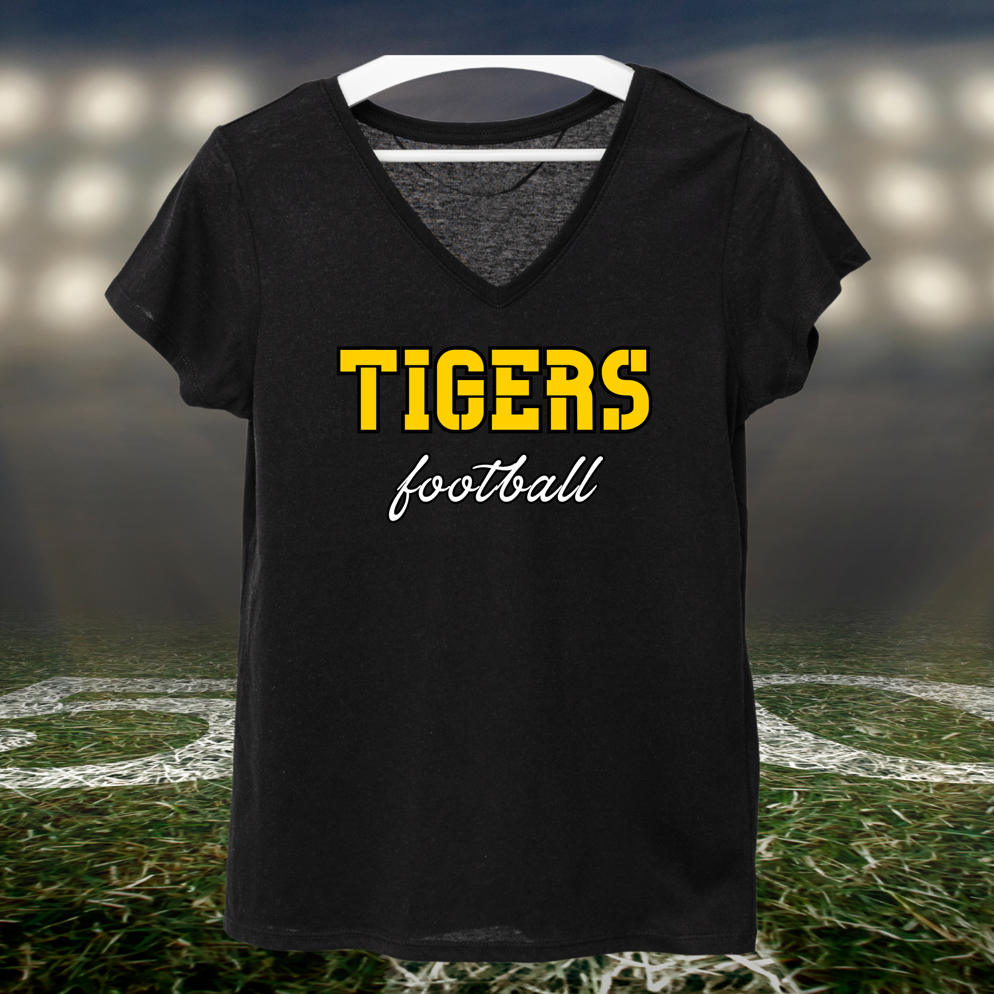 Bandon Tigers Football Text Logo – Women's V-Neck T-Shirt in Black